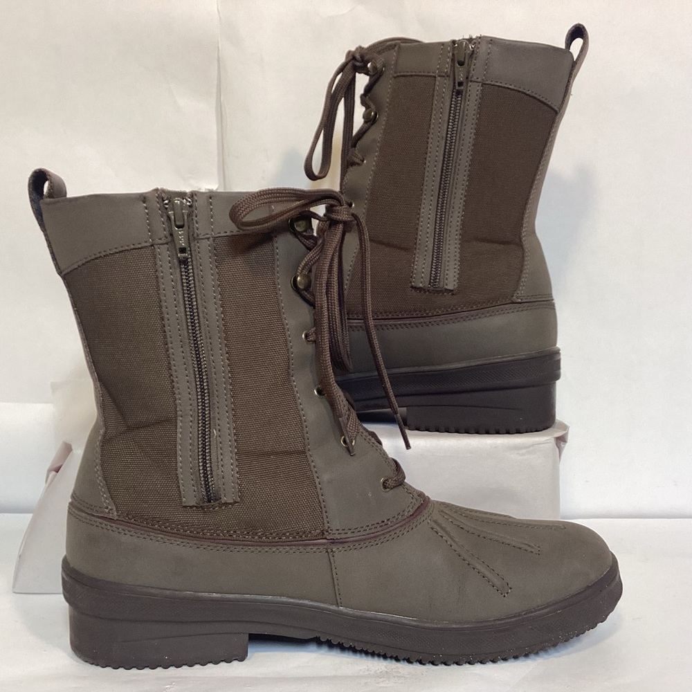 Clarks Carima Duck Boot Size 11 - image 1